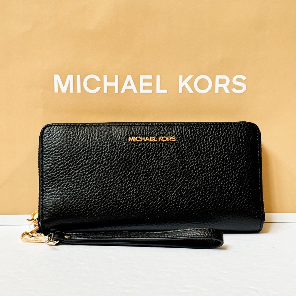 Michael Kors Jet Set LG Leather Wristlet Black